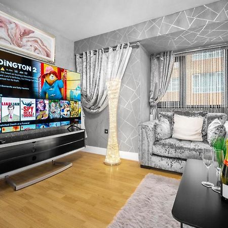 Luxury City Centre Apartment - Parking - Smart Tv - Wifi - Intercom Birmingham Luaran gambar