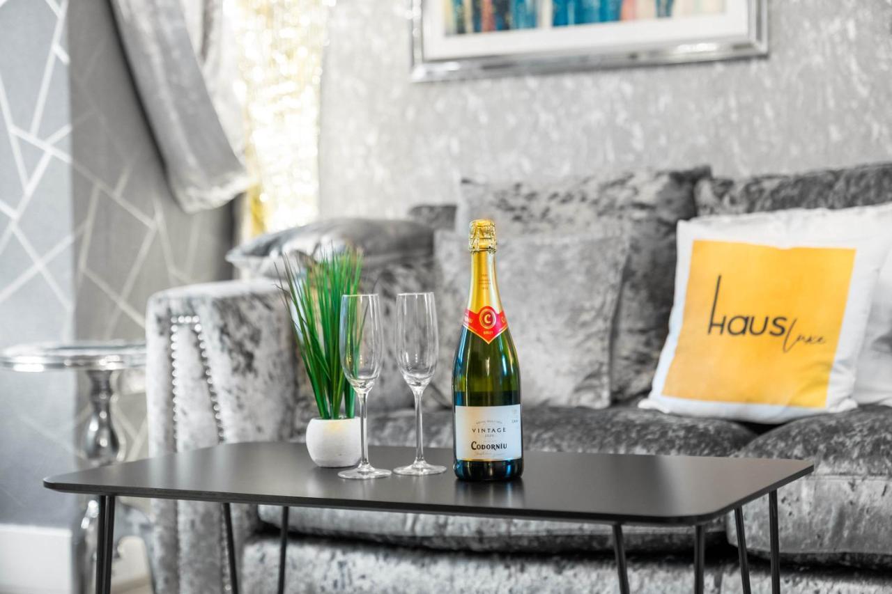 Luxury City Centre Apartment - Parking - Smart Tv - Wifi - Intercom Birmingham Luaran gambar